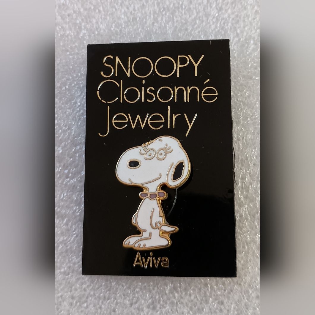 Mcm Aviva Snoopys Girlfriend Belle Cloisonne Peanuts Lapel Pin 1970s New Nos Moc